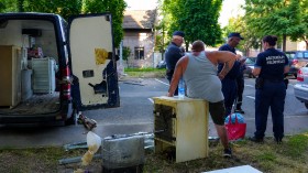 Rendőrségi akció kísérte a lomtalanítást Rákospalotán - több tucat intézkedés történt